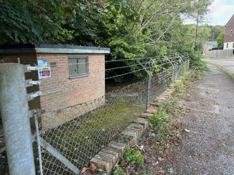 oxted-chainlink-fencing